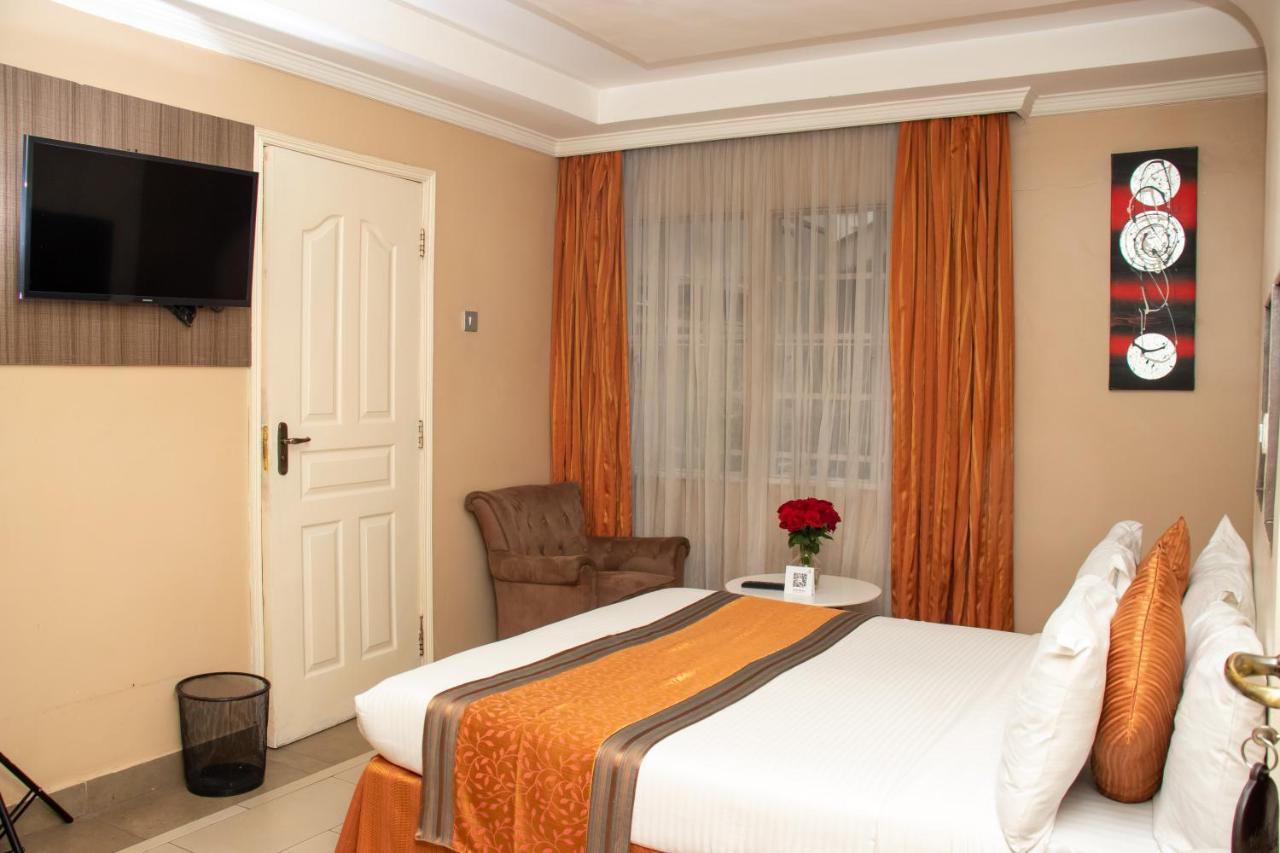 Hotel Waterbuck Nakuru Buitenkant foto