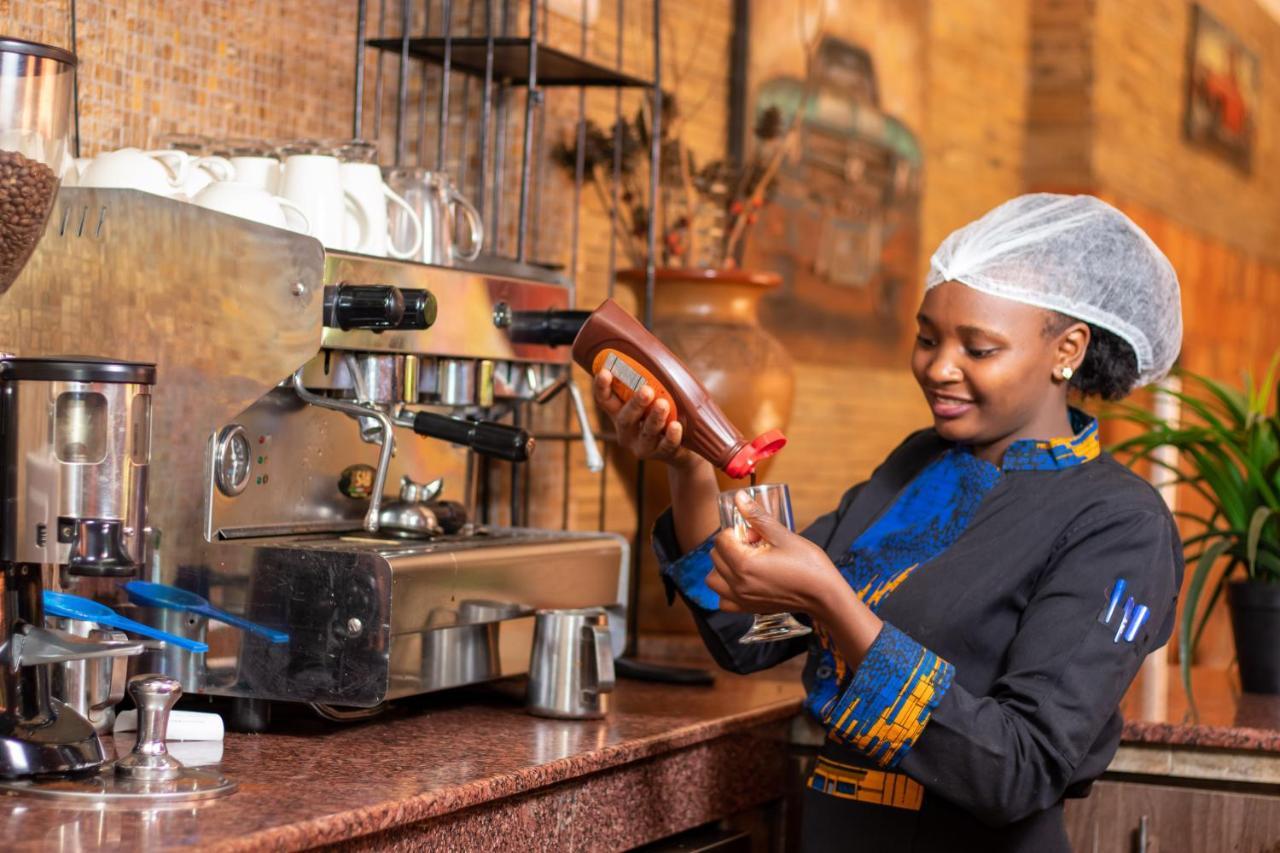 Hotel Waterbuck Nakuru Buitenkant foto